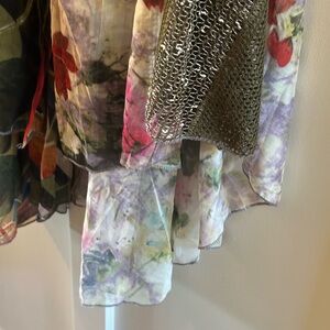 Red and Green Graphic Embellished 3/4 Sleeve Tunic